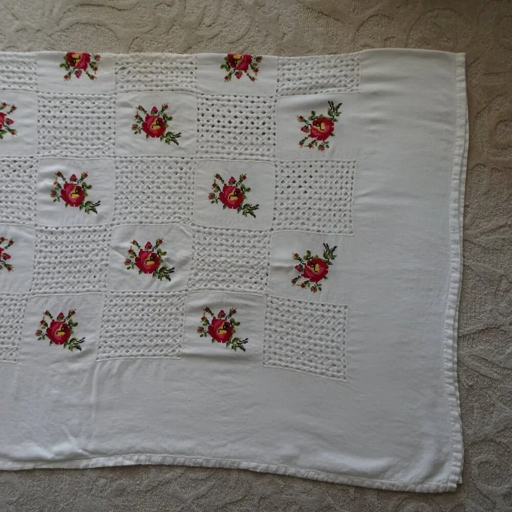 Vintage Handmade Tablecloth 76